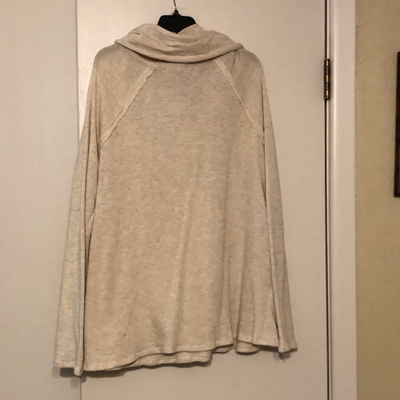 Sweater - Picture 2 of 3